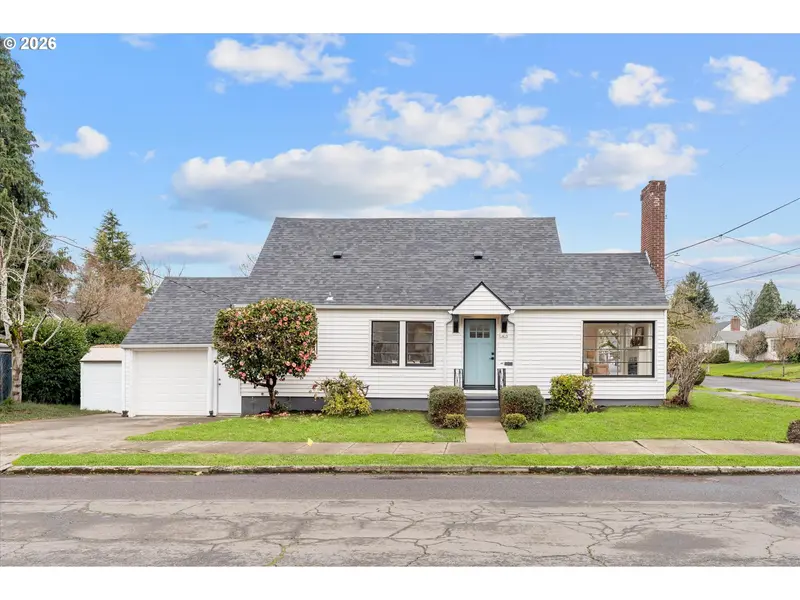 6435 NE BROADWAY, Portland, OR 97213