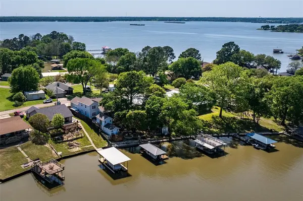 122 Redondo Drive, Gun Barrel City, TX 75156