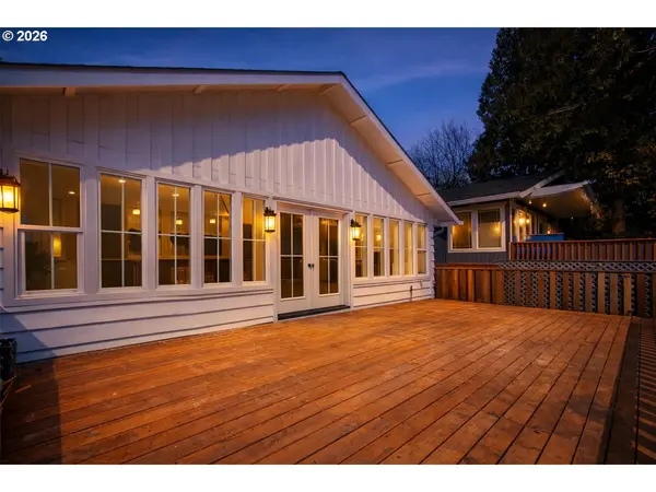 1006 COWLITZ WAY, Kelso, WA 98626