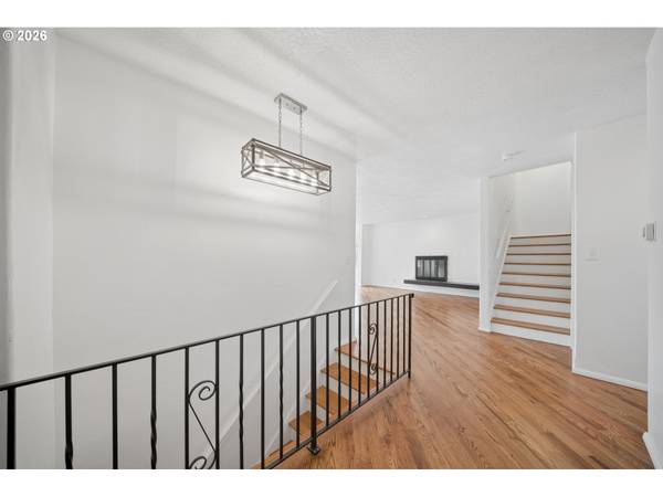 1006 COWLITZ WAY, Kelso, WA 98626