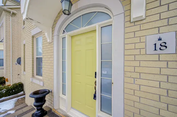 18 Orr Farm RD, Markham, ON L6C 0A3