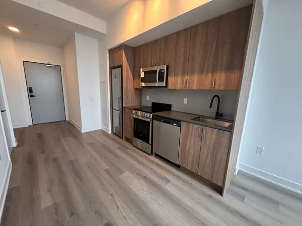 758 Dovercourt RD #603, Toronto W02, ON M6H 2X2