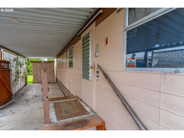 5422 PORTLAND RD NE #10, Salem, OR 97305