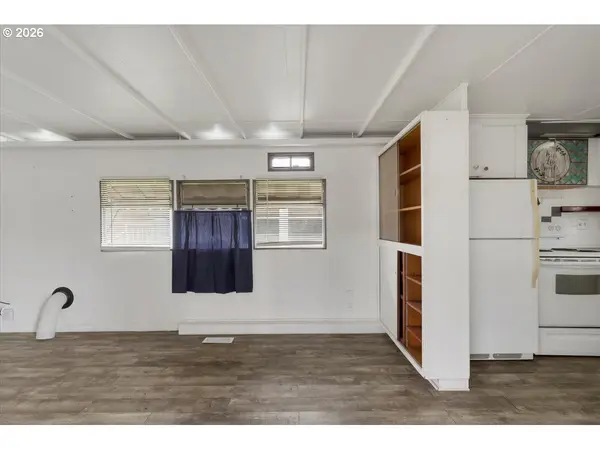 5422 PORTLAND RD NE #10, Salem, OR 97305