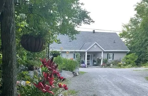 137 Pickerel Point RD, Georgian Bay, ON L0K 1S0