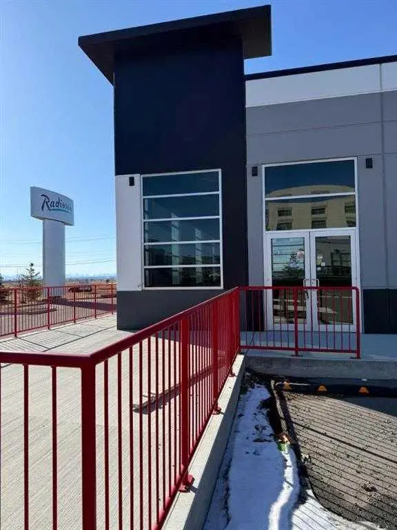 6600 36 ST NE #110, Calgary, AB T3J4C8