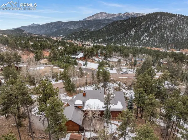 220 Morning Sun DR, Woodland Park, CO 80863