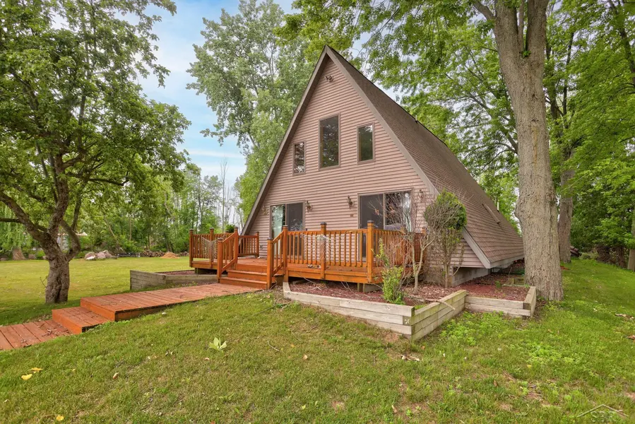 5196 Beachwood DR, Standish Twp, MI 48658