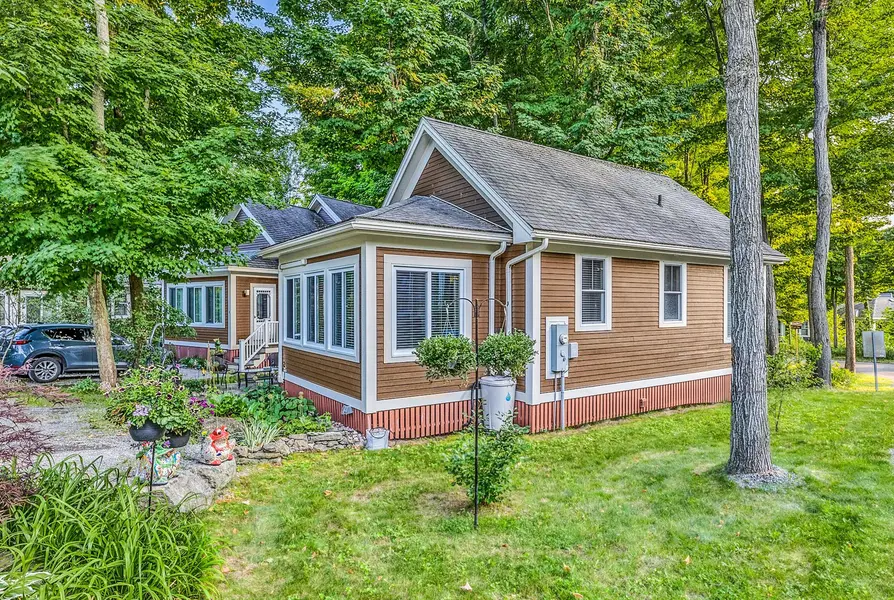 2 Chipmunk LN #129, Prince Edward County, ON K0K 1P0