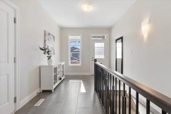 30 Raycroft DR, Belleville, ON K8N 0R4