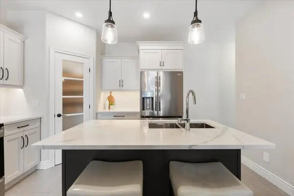 30 Raycroft DR, Belleville, ON K8N 0R4