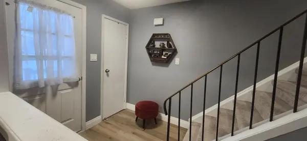 335 Shamrock CT, Oshawa, ON L1J 6X9