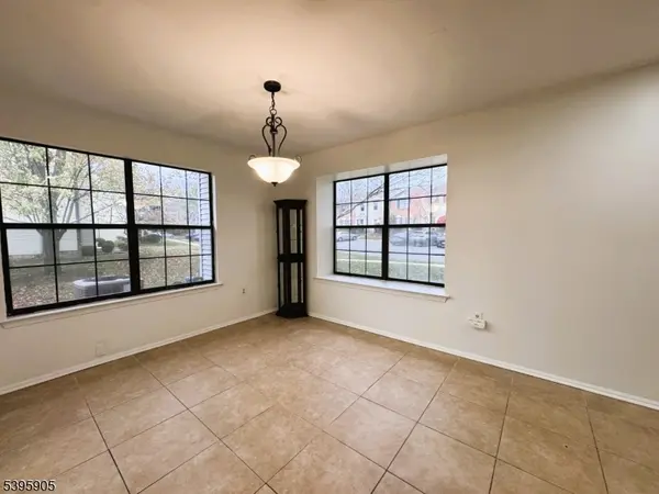 1 Lyon Ln #1, Franklin Twp., NJ 08823