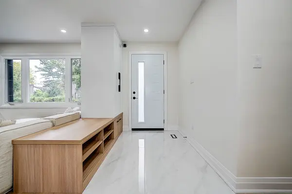 163 Maurice DR, Oakville, ON L6K 2W8