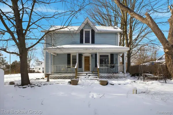 274 S Lake Pleasant RD, Attica Township, MI 48412