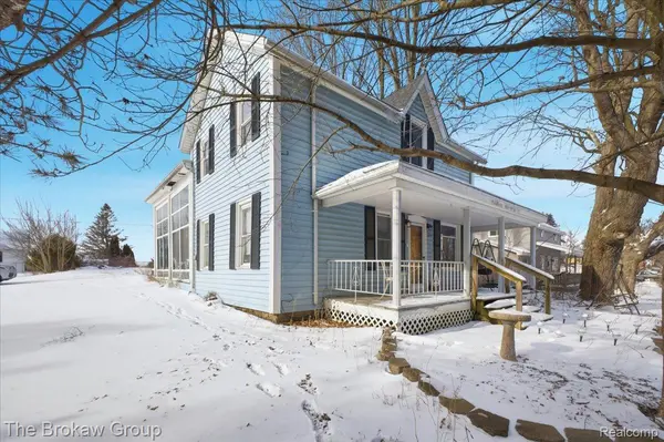 274 S Lake Pleasant RD, Attica Township, MI 48412