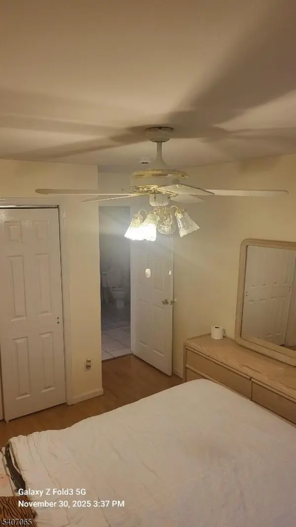 306 1St St #2, Elizabeth City, NJ 07206