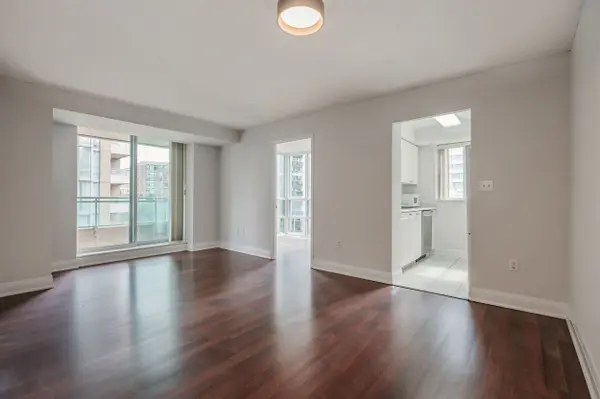 3 Pemberton AVE #608, Toronto C14, ON M2M 4M1