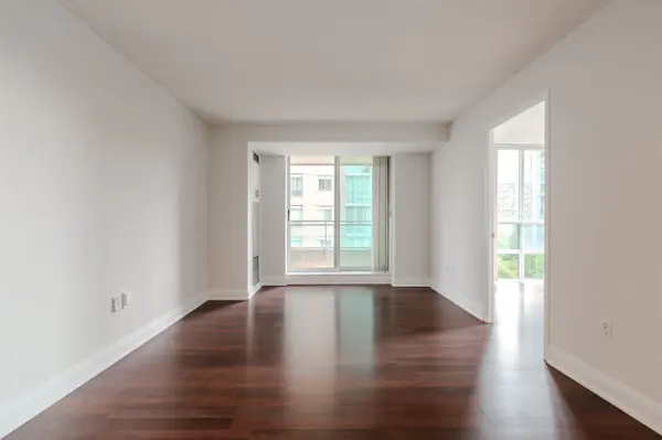 3 Pemberton AVE #608, Toronto C14, ON M2M 4M1