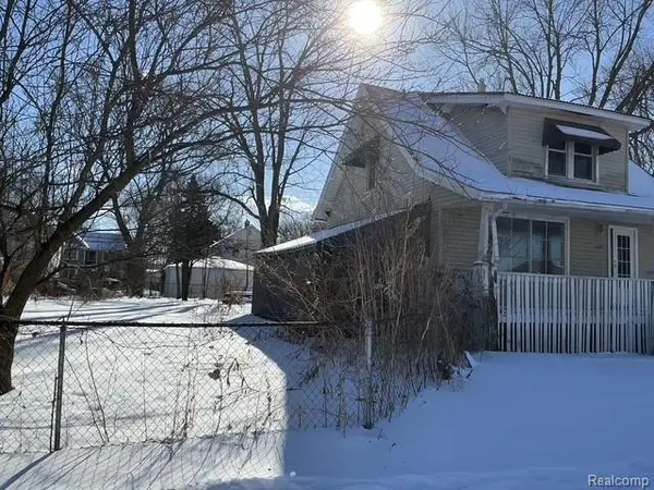 1130 E Breckenridge ST, Ferndale, MI 48220