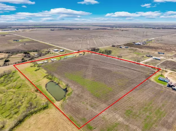 Ennis, TX 75119,1920 Moseley Road