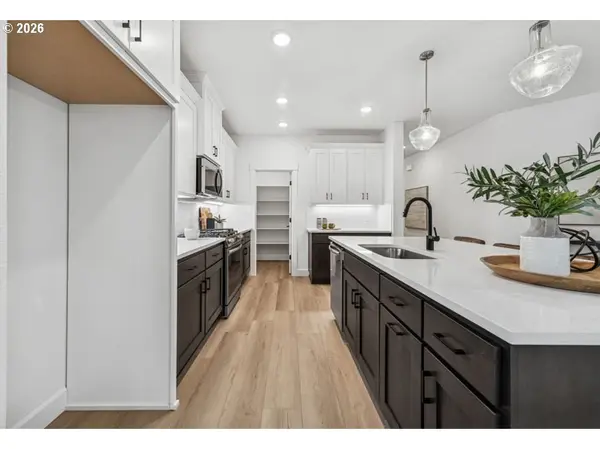 Tigard, OR 97224,15566 SW Everglade AVE