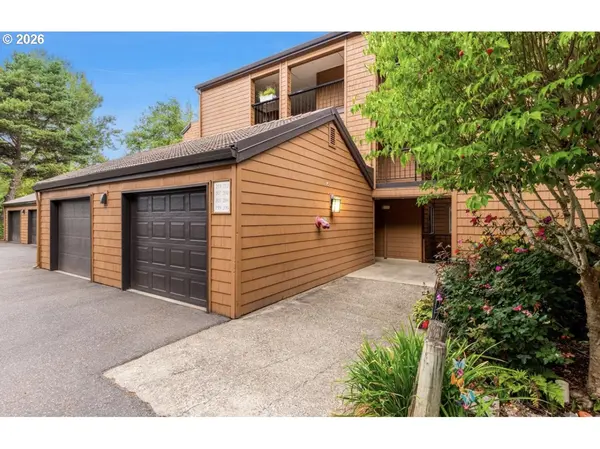 200 OSWEGO SUMMIT, Lake Oswego, OR 97035