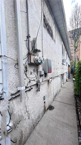 12 Brighton 3rd RD, Brooklyn, NY 11235