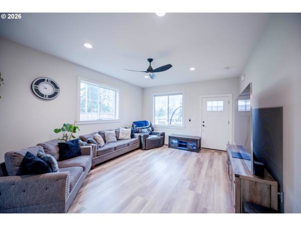 474 SE BROWNING AVE, Salem, OR 97302