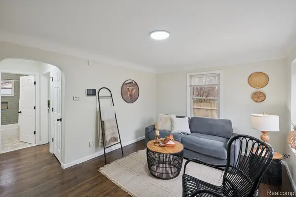 17326 Kentfield ST, Detroit, MI 48219