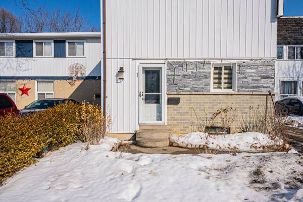 1 Jacobs SQ, Brampton, ON L6S 2M4