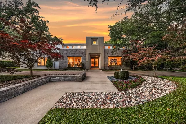 Dallas, TX 75248,6007 Club Oaks Drive