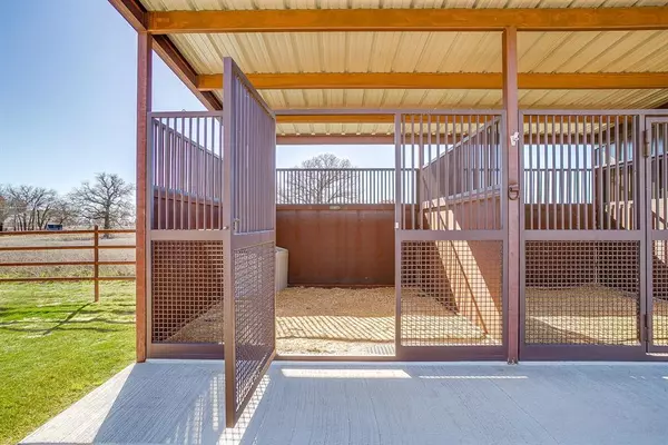 Weatherford, TX 76087,127 Captain Lane