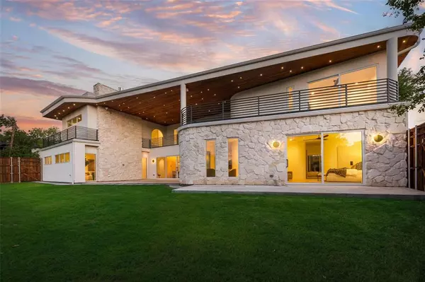 Dallas, TX 75220,3904 Rochelle Drive