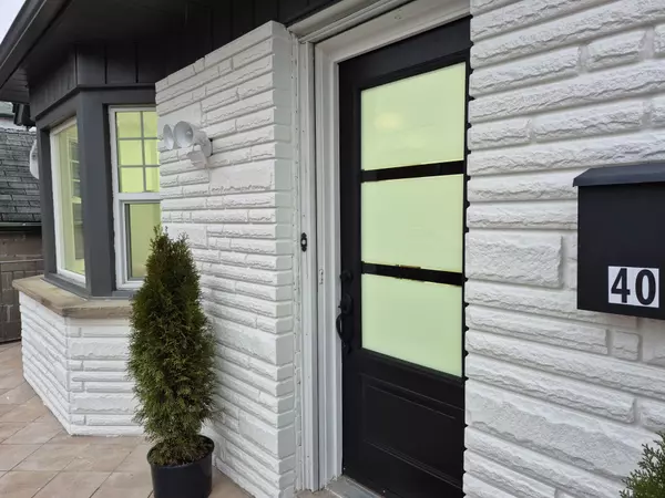 Toronto E03, ON M4J 4G8,40 Leroy AVE