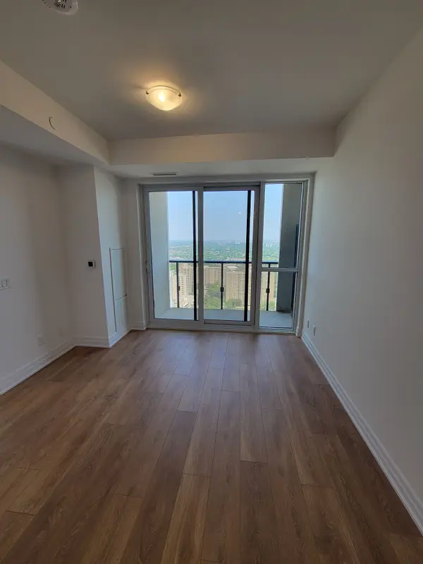 30 Elm DR W #3502, Mississauga, ON L5B 0N6