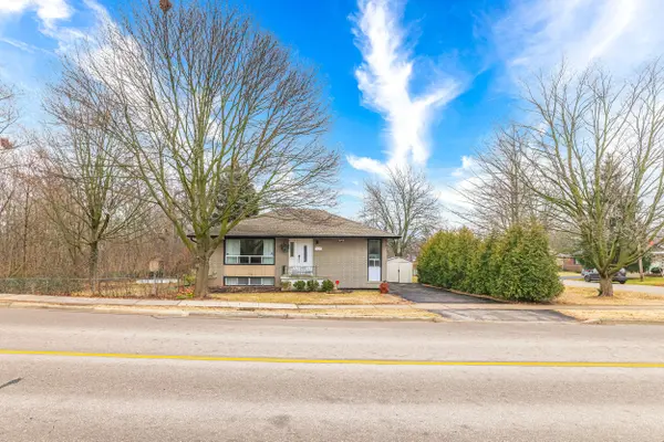 2076 Constance DR, Oakville, ON L6J 2V7