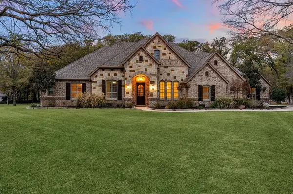 101 Northern Lights Court, Aurora, TX 76078