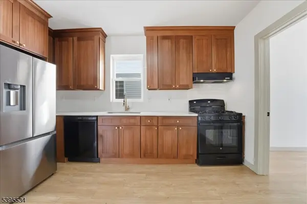 260 S 10Th St #2, Newark City, NJ 07103