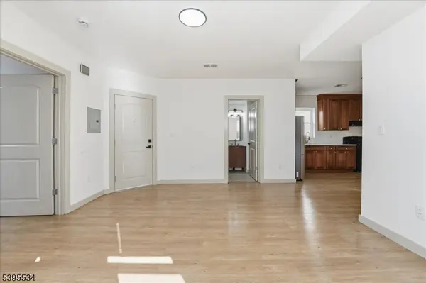 260 S 10Th St #2, Newark City, NJ 07103