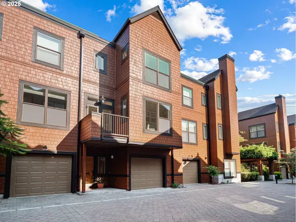 Portland, OR 97214,716 SE 33RD PL SE