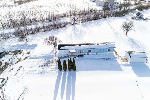 46 Sunset LN, Horton, ON K7V 0A5