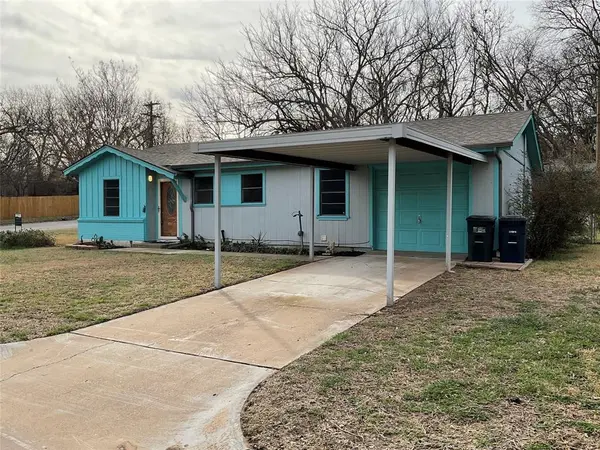 1401 W Ball Street, Weatherford, TX 76086