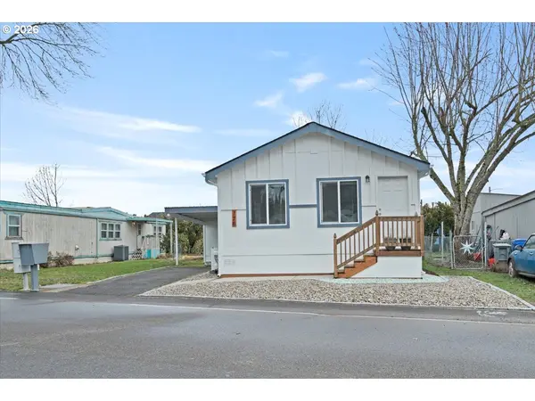 176 CLEARWATER AVE NE, Salem, OR 97301