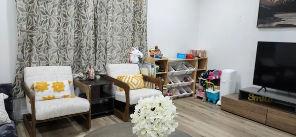 335 Shamrock CT, Oshawa, ON L1J 6X9