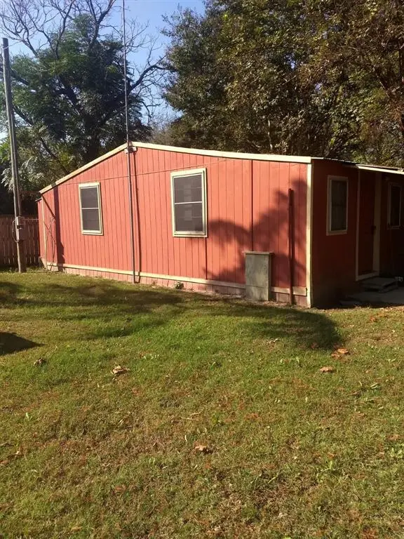 129&131 N Dunbar Lane, Emory, TX 75440