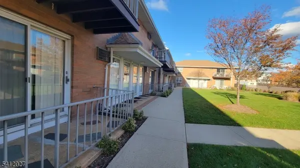 15 Cottage St #3A, Midland Park Boro, NJ 07432