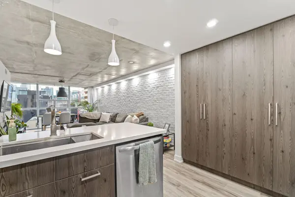 705 King ST W #1603, Toronto C01, ON M5V 2W8