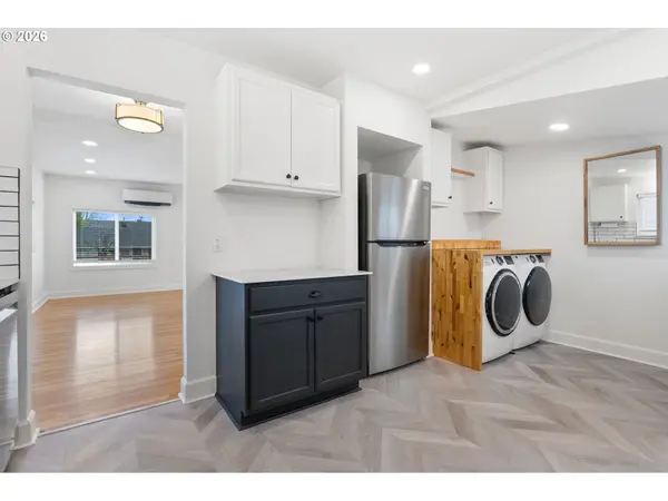 418 DEWEY ST, Oregon City, OR 97045