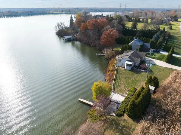 41841 S Service DR, Van Buren Charter Township, MI 48111